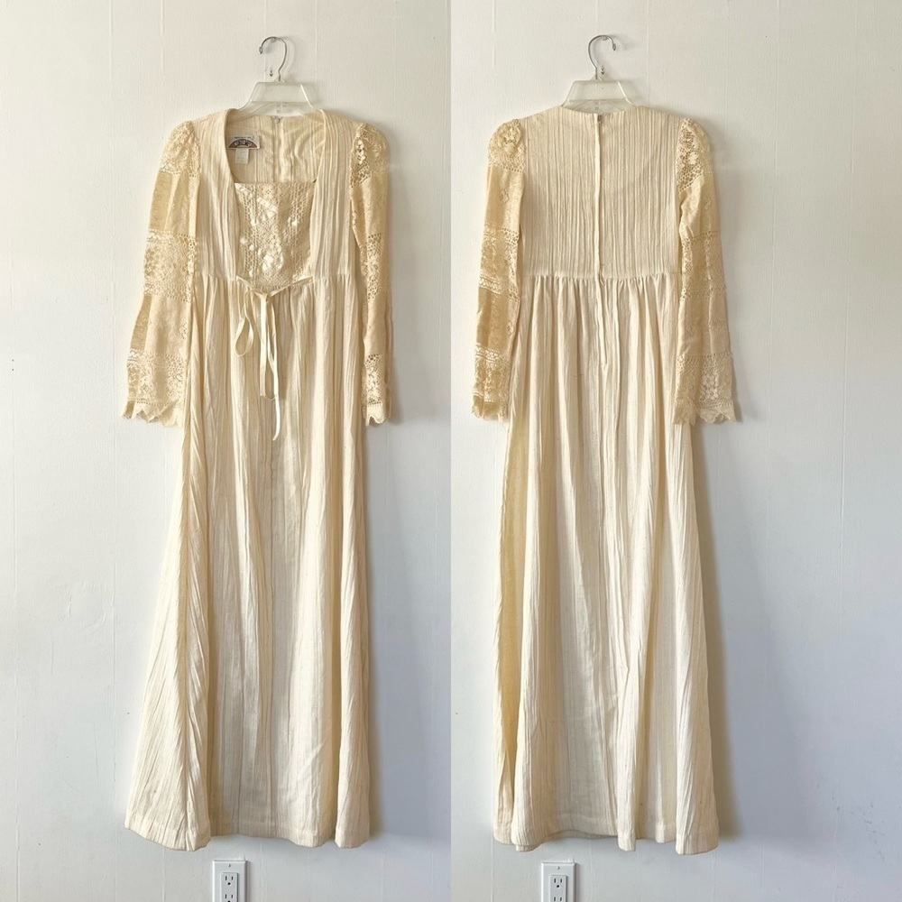 Vintage 70s-80s Contempo Cream Prairie Cottage Core Crochet Lace Sleeve Dress